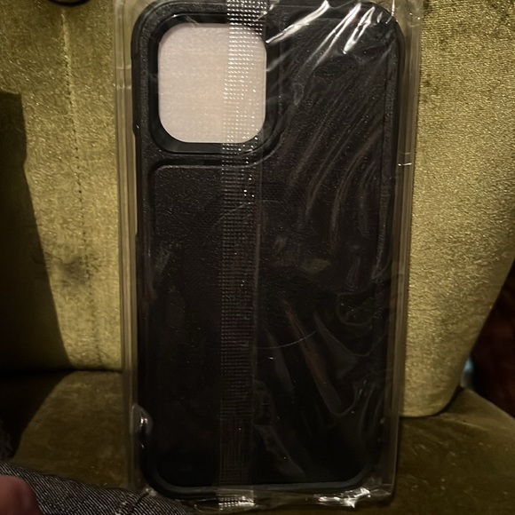 IPhone cases - Picture 3 of 4